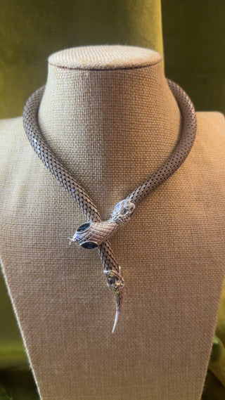 Vintage Venom Choker - Gray - Boutique Bella BellaChoker