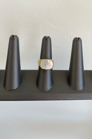 Waterproof Luxe Chunky Pearl Ring - Boutique Bella BellaRing