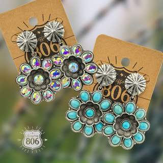 Western flower shape earring on post - Boutique Bella BellaEarrings