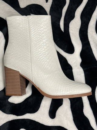 WHITE CROC BOOTIES - Boutique Bella Bellashoes