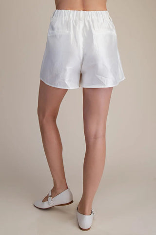 White High Waisted Pleated Shorts - Boutique Bella BellaShorts
